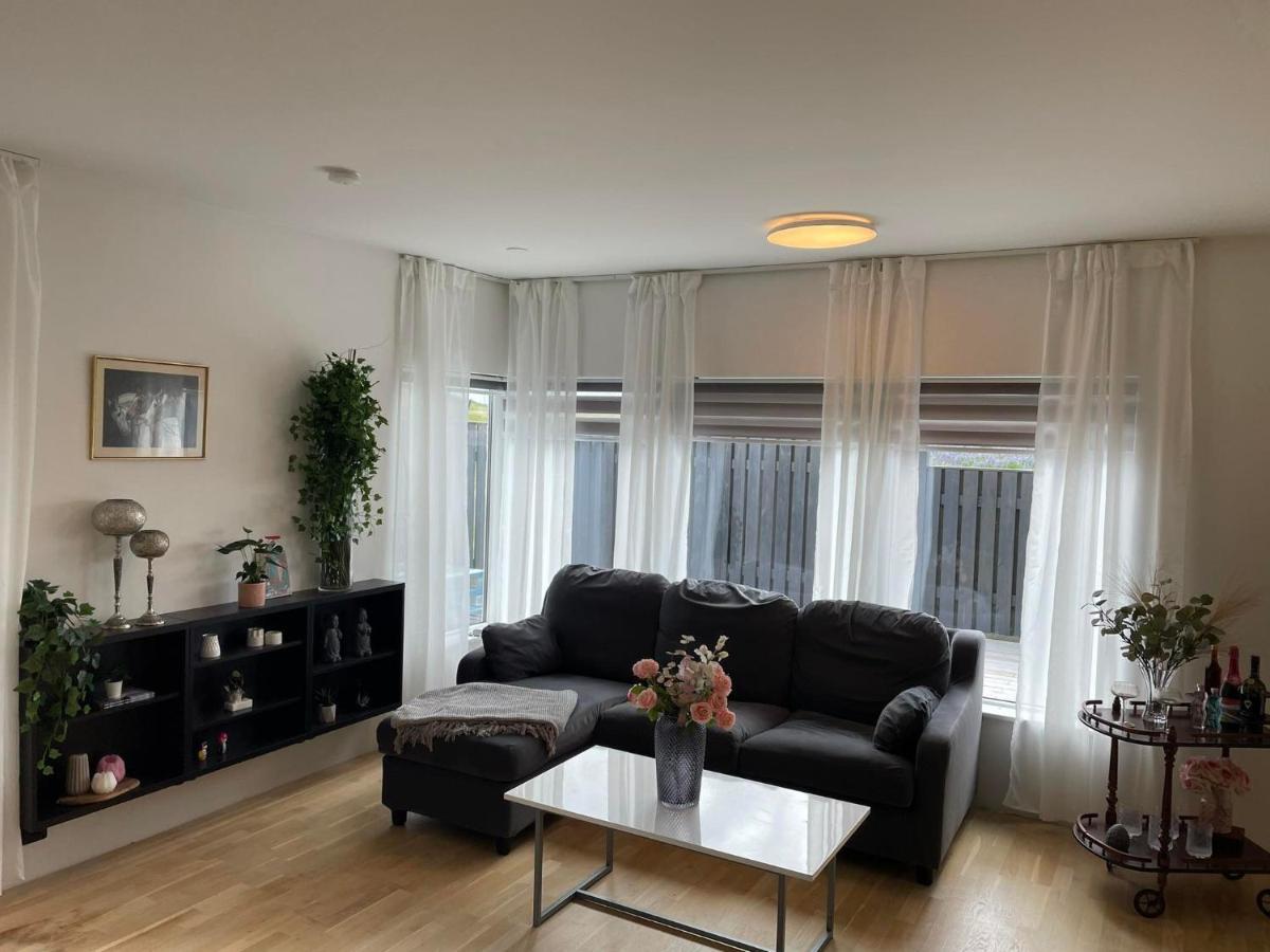 Spacious 3Br Condo Near Blue Lagoon 15M Airport 9M Njarthvik Екстер'єр фото