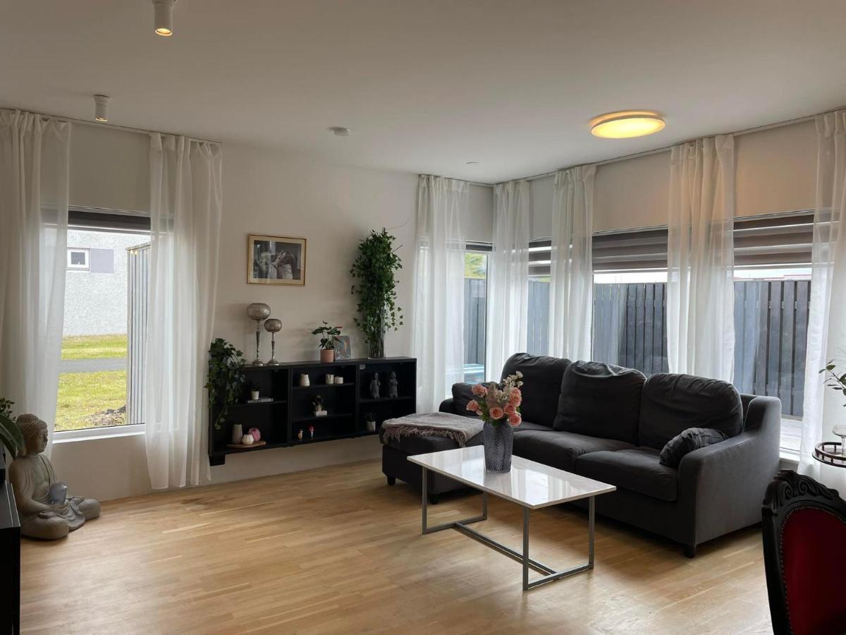Spacious 3Br Condo Near Blue Lagoon 15M Airport 9M Njarthvik Екстер'єр фото